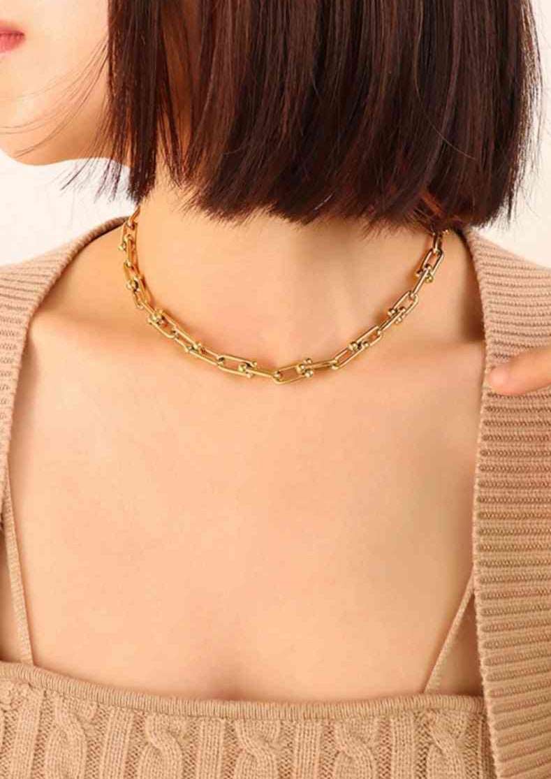 CHUNKY SHORT CHAIN NECKLACE in Gold Plated Finish and Silver Finish